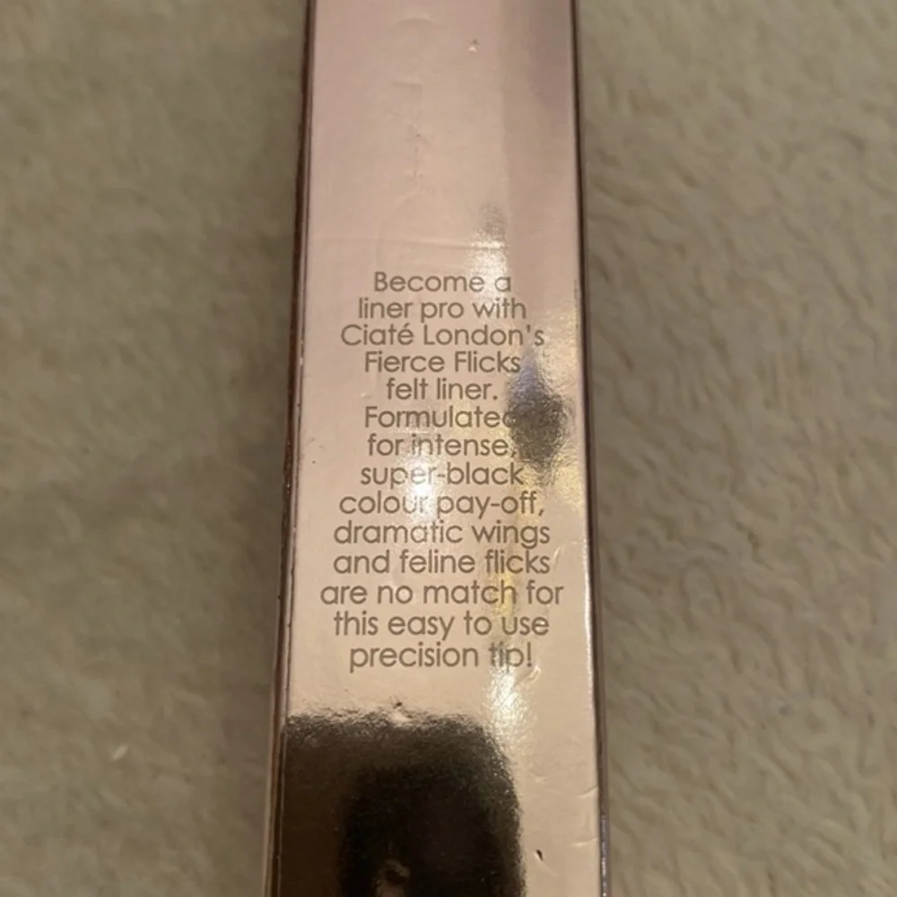 Babe Lash Curler , Qveen Bow Down‎ Brow Glue, Fierce Flicks Flip Liquid Liner